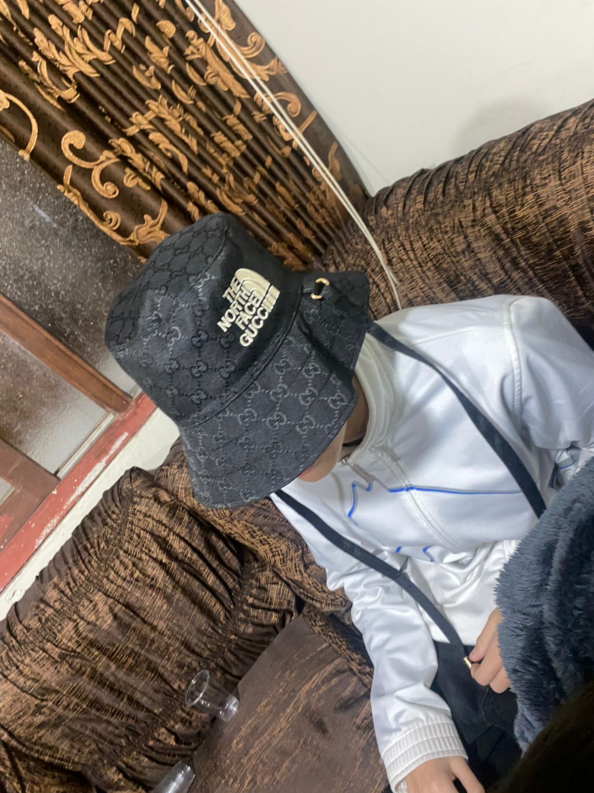 Hatbucket Gucci x North Face Negro